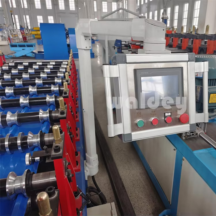 Single Layer 840 Trapezoid Roof Roll Forming Machine